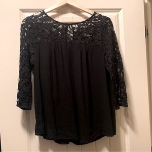 EUC Bundle of 2 Old Navy Long-Sleeve blouses/tops, Sz M ✨